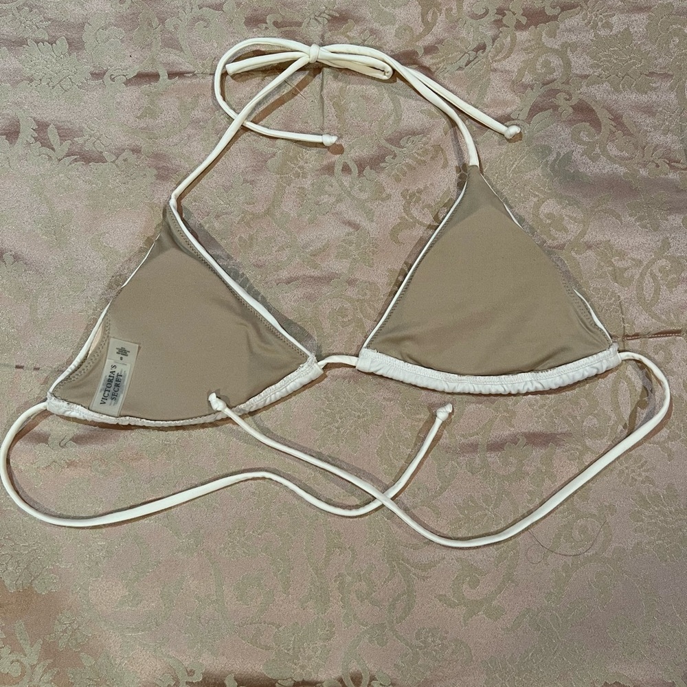 Victoria’s Secret Triangle Bikini Top - Picture 2 of 3